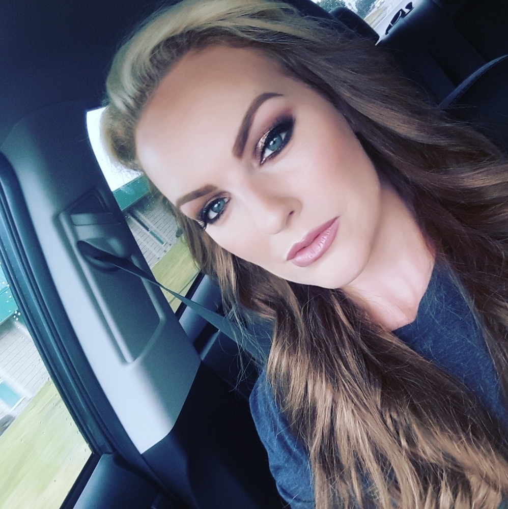 Meet your Posher, Monica